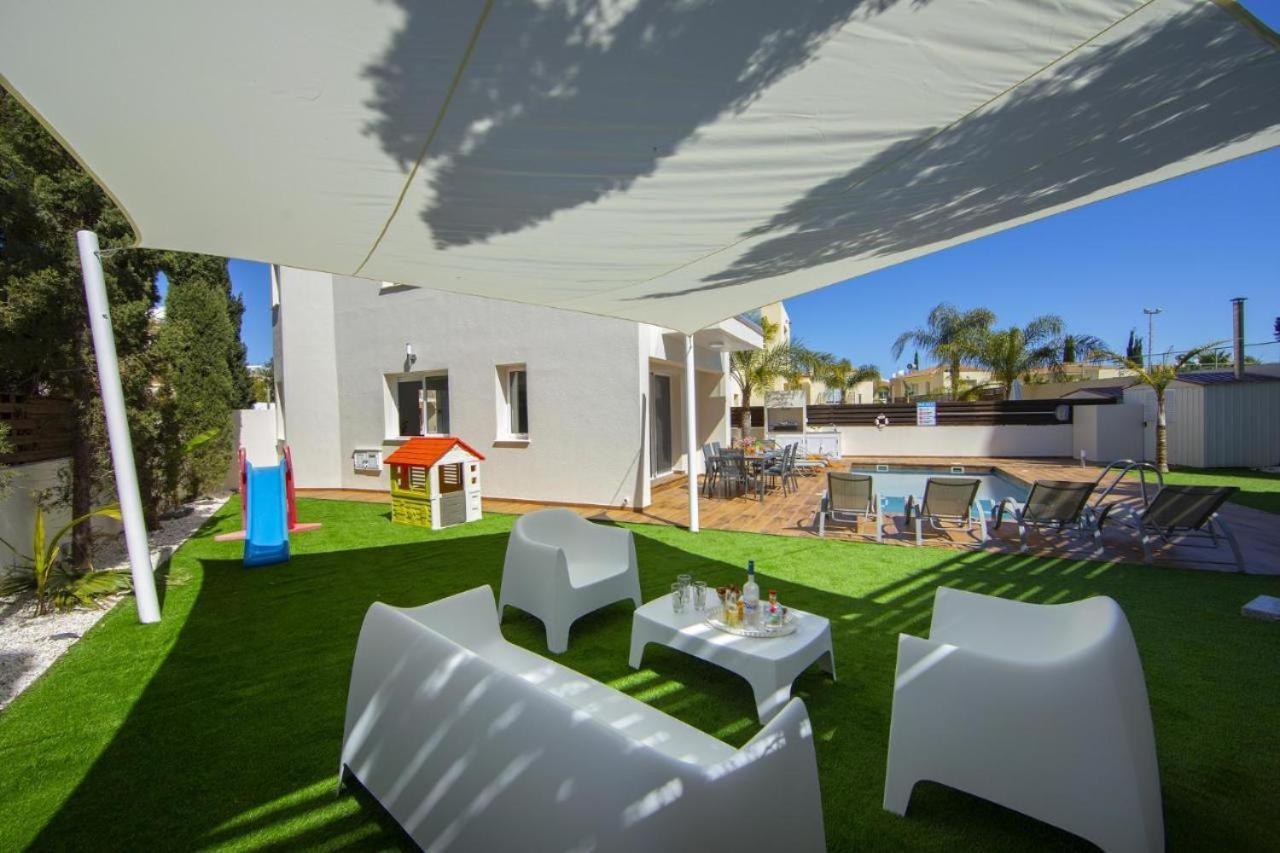Tsokkos Family Villa - Pool Garden 2' Walk To Beach Protaras Bagian luar foto