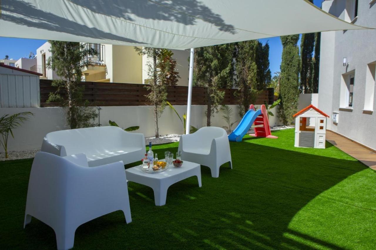 Tsokkos Family Villa - Pool Garden 2' Walk To Beach Protaras Bagian luar foto