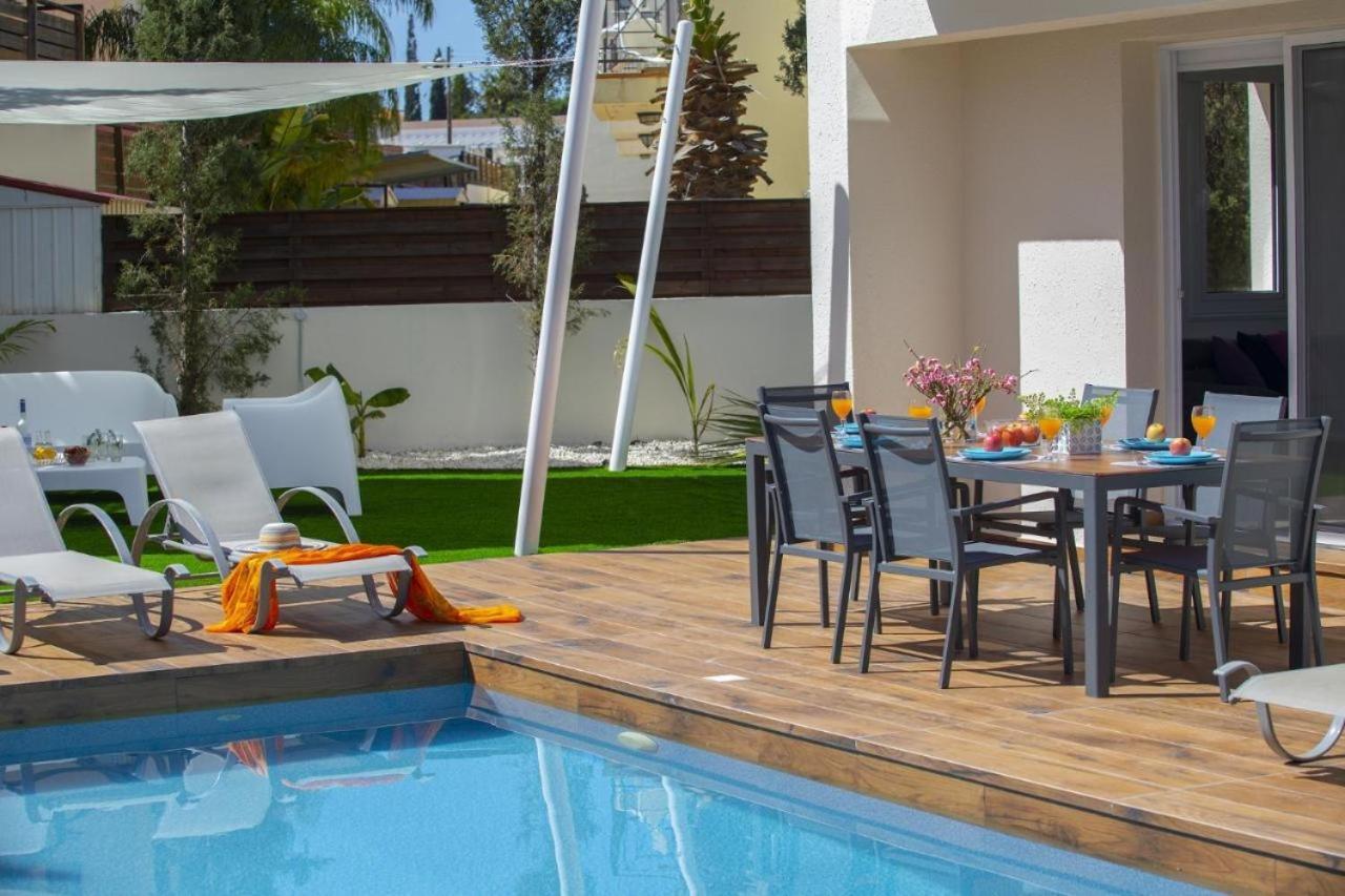 Tsokkos Family Villa - Pool Garden 2' Walk To Beach Protaras Bagian luar foto