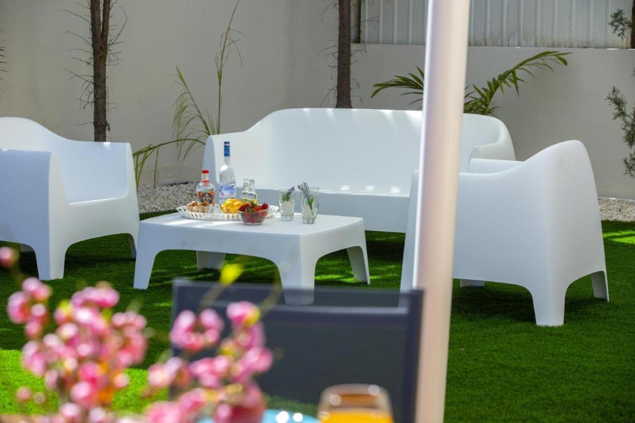 Tsokkos Family Villa - Pool Garden 2' Walk To Beach Protaras Bagian luar foto